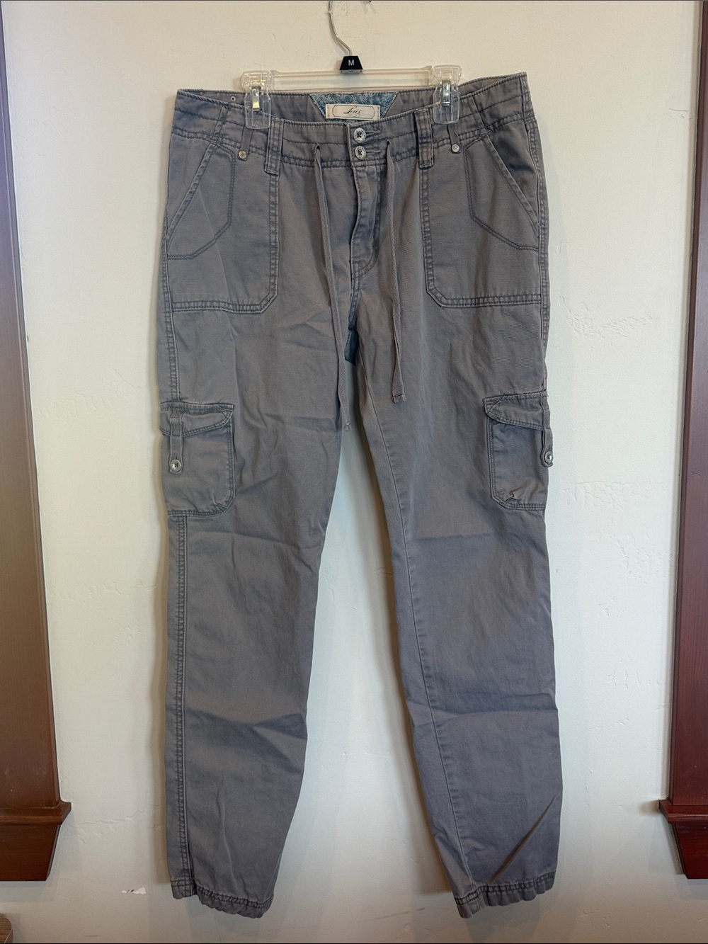 Levi’s 100% Cotton Cargo Pants with Drawstring size 8 in grey